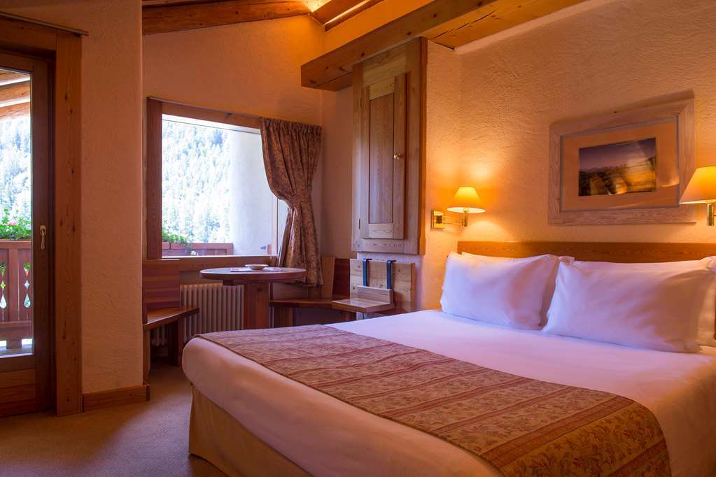 Eco Wellness Hotel Notre Maison Cogne Kamer foto